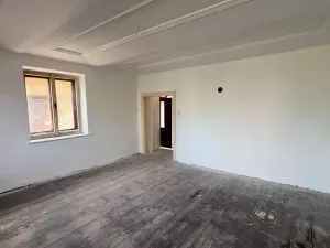 Prodej rodinného domu, Břehy, Bahníkova, 198 m2