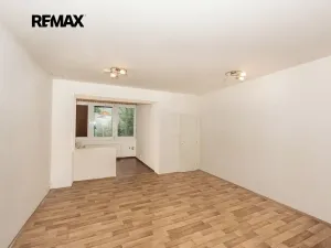 Pronájem bytu 1+kk, Plzeň, Skvrňanská, 38 m2