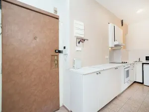 Pronájem bytu 2+1, Praha, Jičínská, 38 m2