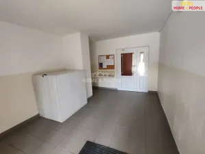 Pronájem bytu 4+1, Karlovy Vary, Školní, 84 m2