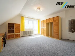 Prodej rodinného domu, Městec Králové, Třešňová, 300 m2