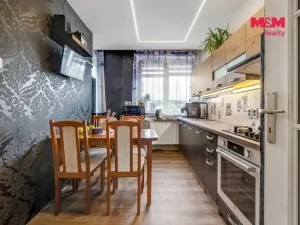 Prodej bytu 2+1, Králův Dvůr - Karlova Huť, Na Louce, 68 m2