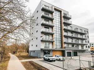 Pronájem garážového stání, Brno, Wágnerova, 15 m2
