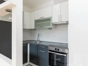 Pronájem bytu 1+kk, Praha - Horní Měcholupy, Boloňská, 36 m2