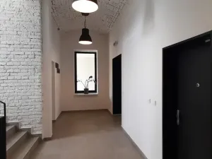Pronájem atypického bytu, Hradec Králové - Kukleny, Pražská třída, 30 m2