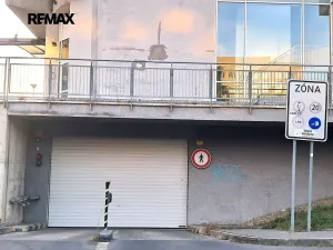 Prodej garážového stání, Praha - Stodůlky, Petržílkova, 11 m2