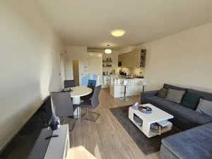 Pronájem bytu 2+kk, Praha - Holešovice, V háji, 62 m2