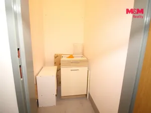 Pronájem bytu 1+kk, Klecany, V Honech, 32 m2