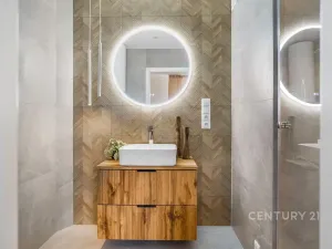 Pronájem bytu 1+kk, Praha - Žižkov, Jeseniova, 28 m2