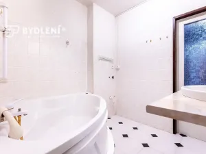 Prodej bytu 3+1, Teplice, Trnovanská, 70 m2
