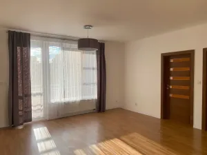 Pronájem bytu 2+kk, Praha - Čakovice, Bermanova, 56 m2