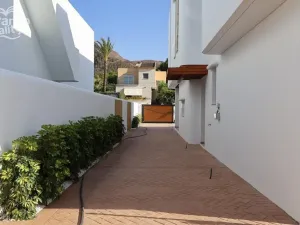 Prodej rodinného domu, Alfas del Pi, Alicante, Španělsko, 203 m2