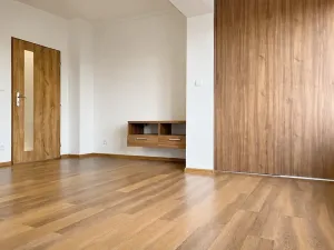 Pronájem bytu 2+1, Praha - Kyje, Hejtmanská, 54 m2