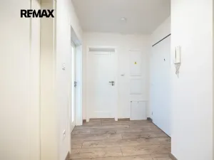 Prodej bytu 2+kk, Praha - Strašnice, Limuzská, 52 m2