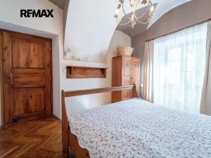 Pronájem bytu 3+1, Praha - Malá Strana, Valdštejnské náměstí, 91 m2