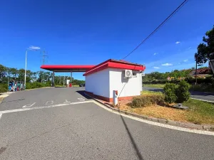 Prodej obchodního prostoru, Kly, 45 m2