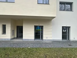 Pronájem obchodního prostoru, Františkovy Lázně, Nádražní, 28 m2