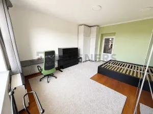 Pronájem bytu 2+kk, Hradec Králové, Střelecká, 52 m2