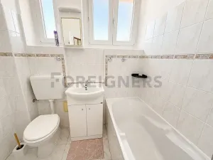 Pronájem bytu 2+kk, Hradec Králové, Střelecká, 52 m2