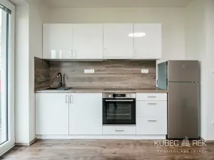 Pronájem bytu 1+kk, Tábor, U Areálu, 31 m2