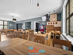 Pronájem restaurace, Praha - Záběhlice, Roztylské náměstí, 335 m2