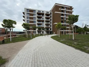 Prodej bytu 2+kk, Praha - Černý Most, Arnošta Valenty, 35 m2