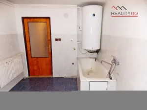 Prodej výrobních prostor, Ostrov, 190 m2