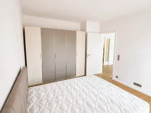 Pronájem bytu 2+kk, Praha - Libeň, Menclova, 58 m2
