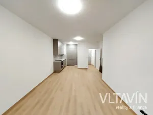 Pronájem bytu 2+kk, Praha - Vysočany, Gerstelova, 48 m2