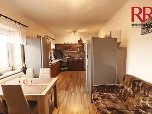 Prodej rodinného domu, Chlumčany, Hřbitovní, 210 m2