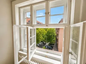Pronájem bytu 3+kk, Praha - Bubeneč, Na hutích, 83 m2