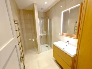 Pronájem bytu 3+kk, Praha - Bubeneč, Na hutích, 83 m2