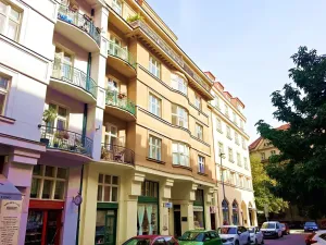 Pronájem bytu 3+kk, Praha - Bubeneč, Na hutích, 83 m2
