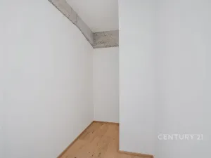 Prodej bytu 4+kk, Praha - Vysočany, Kolbenova, 176 m2