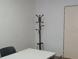 Pronájem kanceláře, Hradec Králové, Bieblova, 16 m2