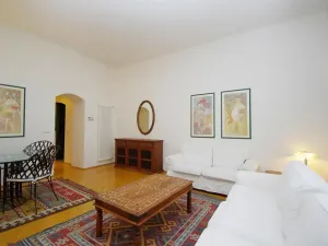 Pronájem bytu 3+1, Praha - Nové Město, Odborů, 81 m2