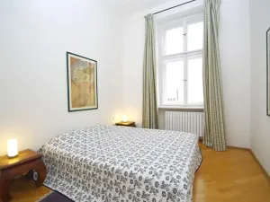 Pronájem bytu 3+1, Praha - Nové Město, Odborů, 81 m2
