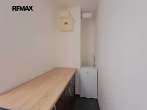 Pronájem obchodního prostoru, Praha - Modřany, Soukalova, 104 m2