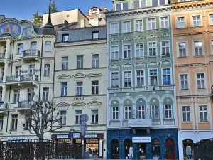 Prodej bytu 2+kk, Karlovy Vary, Vřídelní, 55 m2