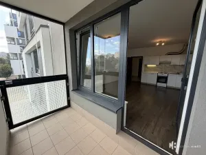 Pronájem bytu 1+kk, Praha - Střížkov, Makedonská, 33 m2