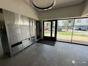 Pronájem bytu 1+kk, Praha - Střížkov, Makedonská, 33 m2