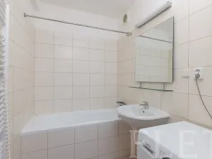 Pronájem bytu 2+kk, Praha - Hlubočepy, Devonská, 55 m2