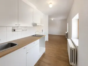 Pronájem bytu 1+kk, Kroměříž, Moravcova, 28 m2