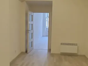 Pronájem bytu 2+1, Praha - Smíchov, Nádražní, 46 m2