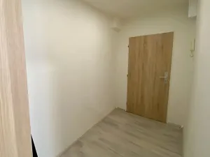 Pronájem bytu 1+1, Praha - Smíchov, Rozkošného, 34 m2