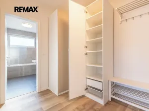 Pronájem bytu 2+kk, Praha - Hlubočepy, Divíškové, 53 m2