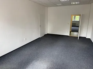 Pronájem kanceláře, Praha - Žižkov, U zásobní zahrady, 370 m2