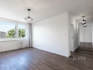 Pronájem bytu 2+kk, Praha - Kobylisy, Pohnertova, 43 m2