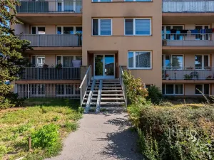Pronájem bytu 2+kk, Praha - Kobylisy, Pohnertova, 43 m2