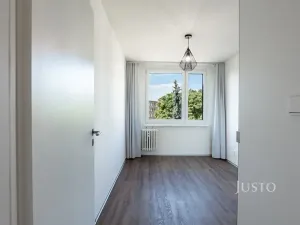Pronájem bytu 2+kk, Praha - Kobylisy, Pohnertova, 43 m2